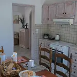 Ostria House بيت للعطل *
