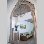 Ostria House بيت للعطل