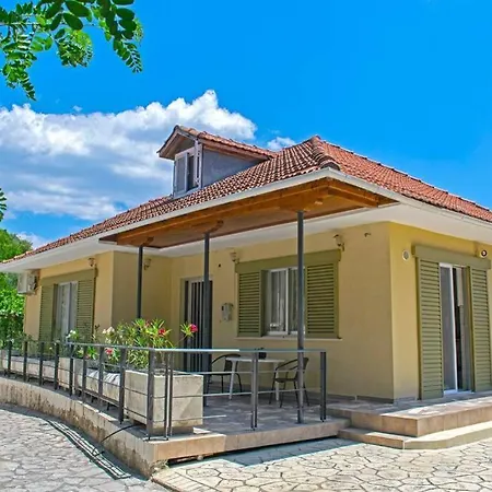 Ostria House Casa de Férias Pinakokhorion
