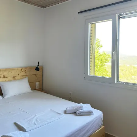 Ostria House Casa de Férias Pinakokhorion