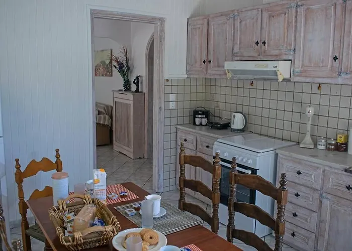 Ostria House 펜션 *